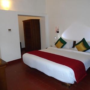 Deluxe Double Room Complimentary Hi-Tea 4–5 PM tea coffee cookies