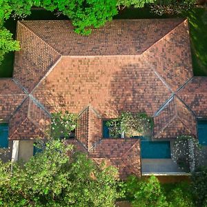 Luxury Plunge pool Villa Complimentary Hi-Tea 4–5 PM tea coffee cookies